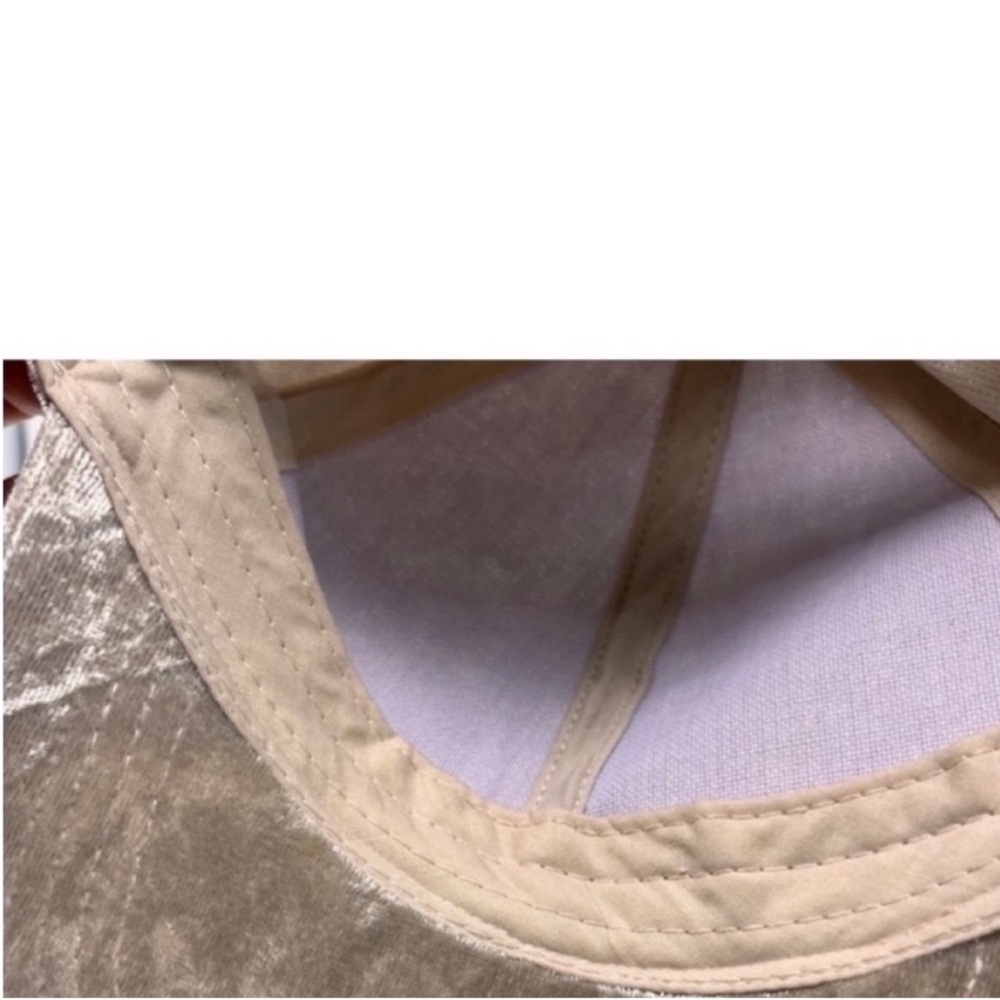 David and Young Velvet Baseball Cap
Rose gold
New - Picture 3 of 5
